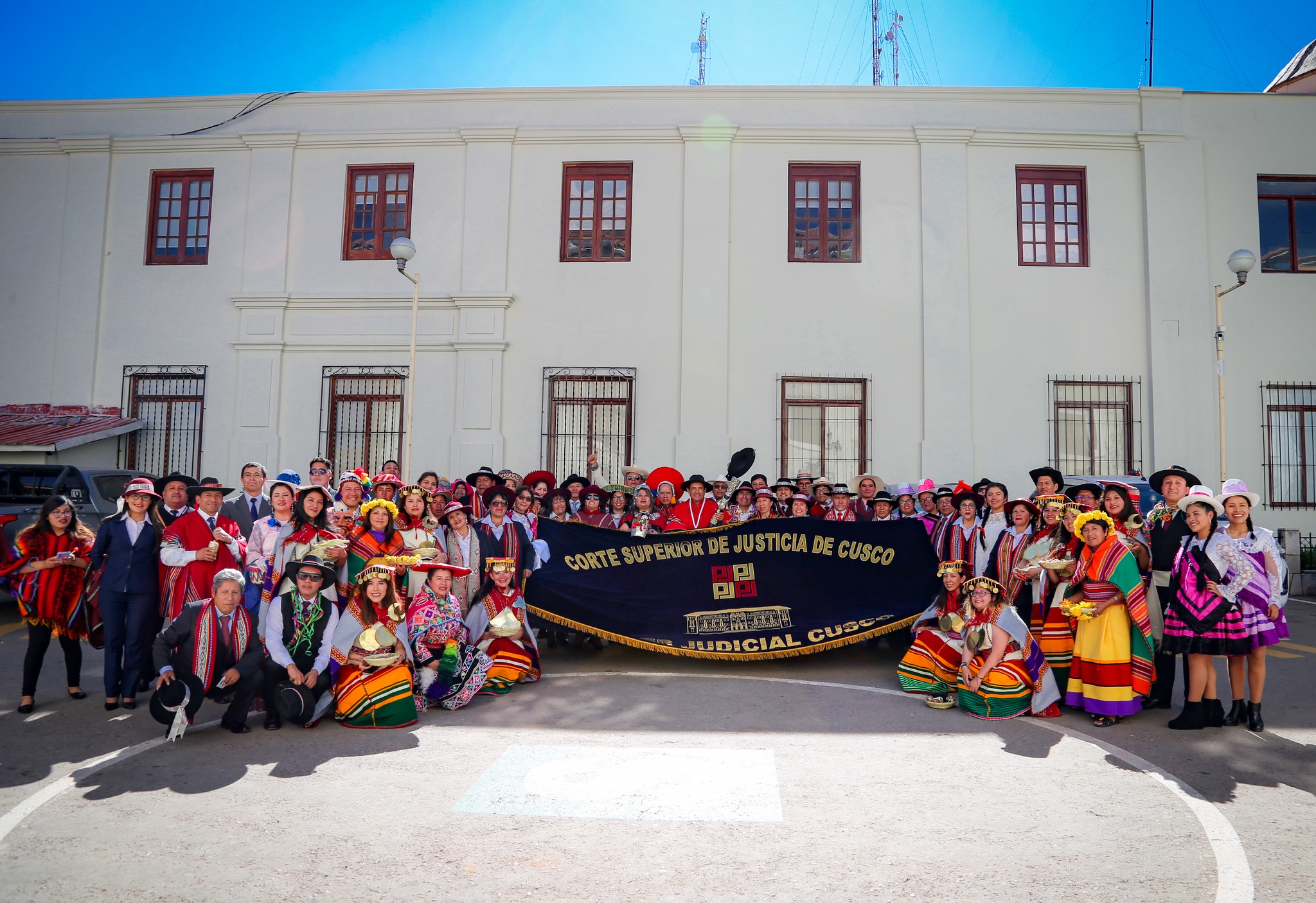 Corte Superior de Justicia de Cusco rinde homenaje a la Ciudad Imperial