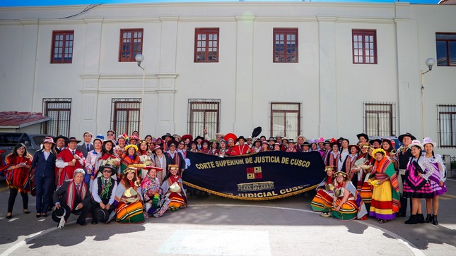 Corte Superior de Justicia de Cusco rinde homenaje a la Ciudad Imperial