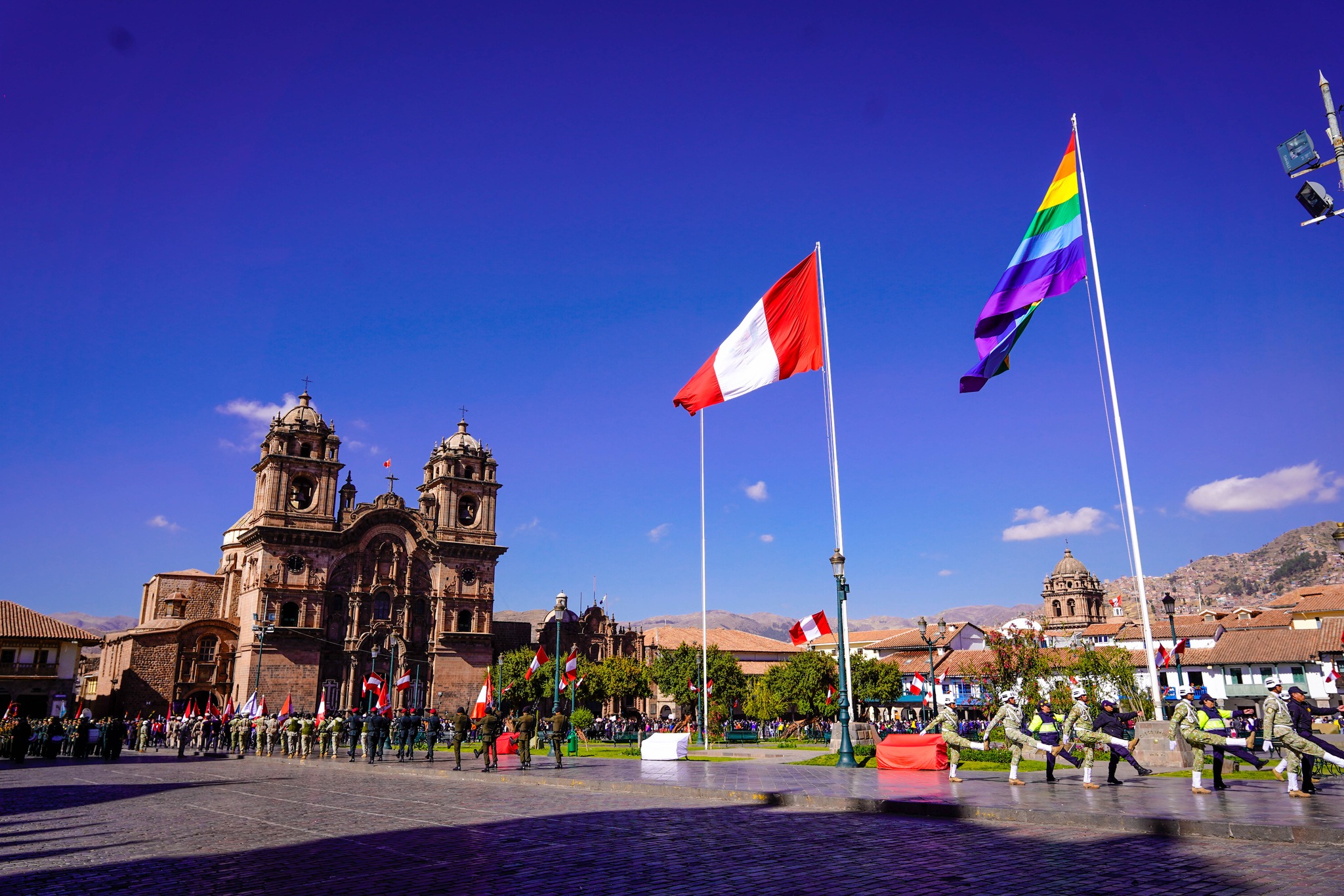 Presidenta de la Corte de Cusco participó en primer izamiento del mes de julio 