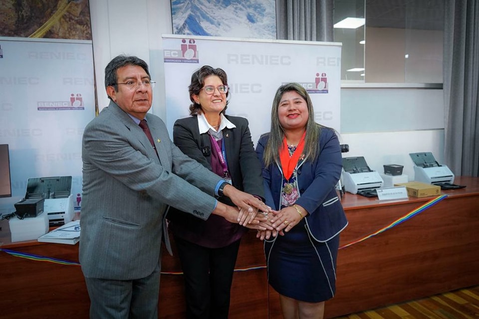 Presidenta de la Corte Superior de Justicia de Cusco participó en la presentación del Boletín del Bicentenario del RENIEC Cusco
