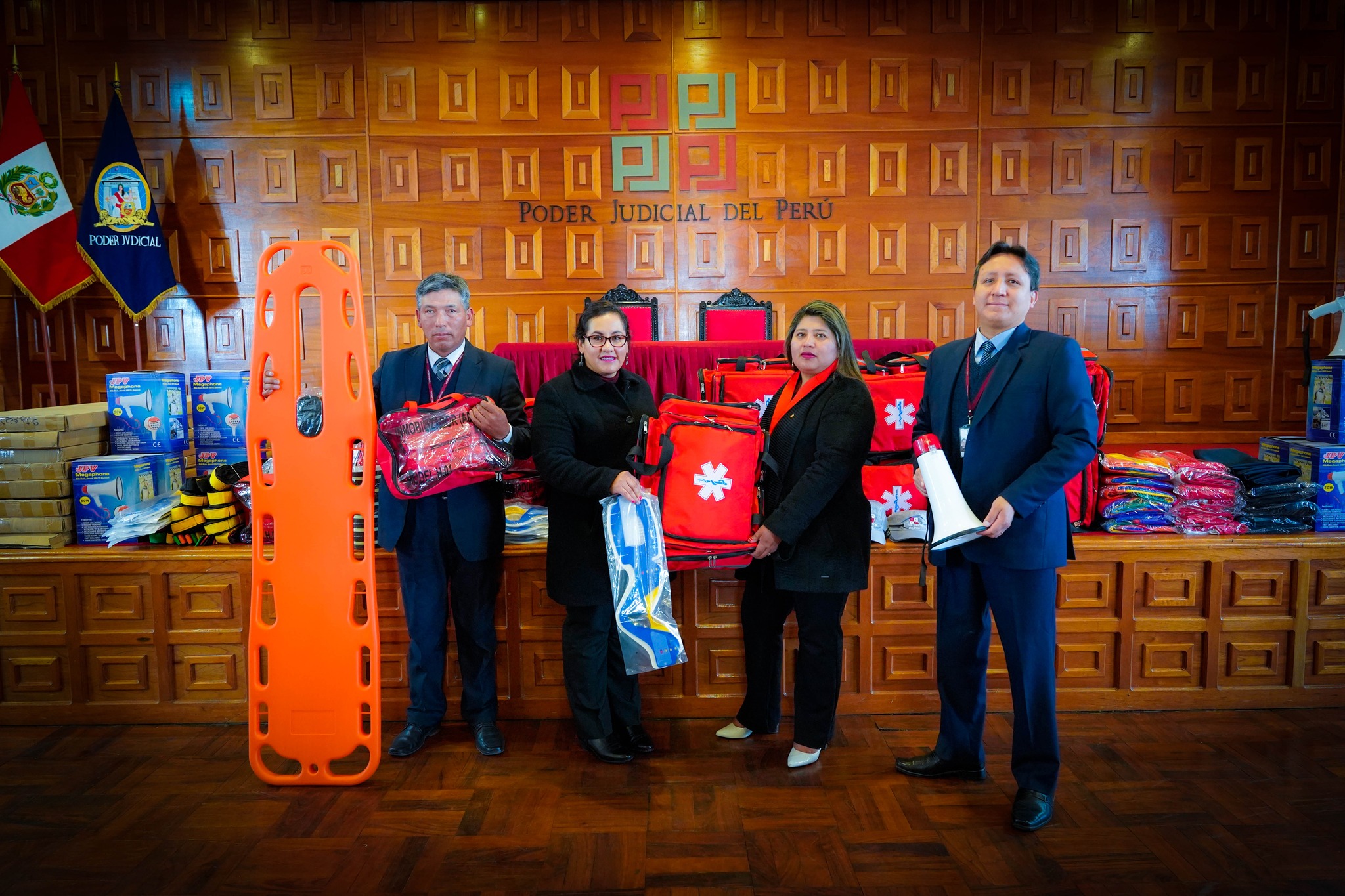 Corte Superior de Justicia de Cusco entregó implementos de prevención y primeros auxilios