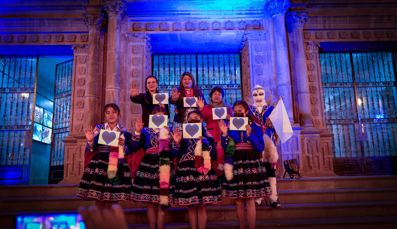 Corte Superior de Justicia de Cusco se une a la Campaña Corazón Azul "Somos Personas, No Mercancías"