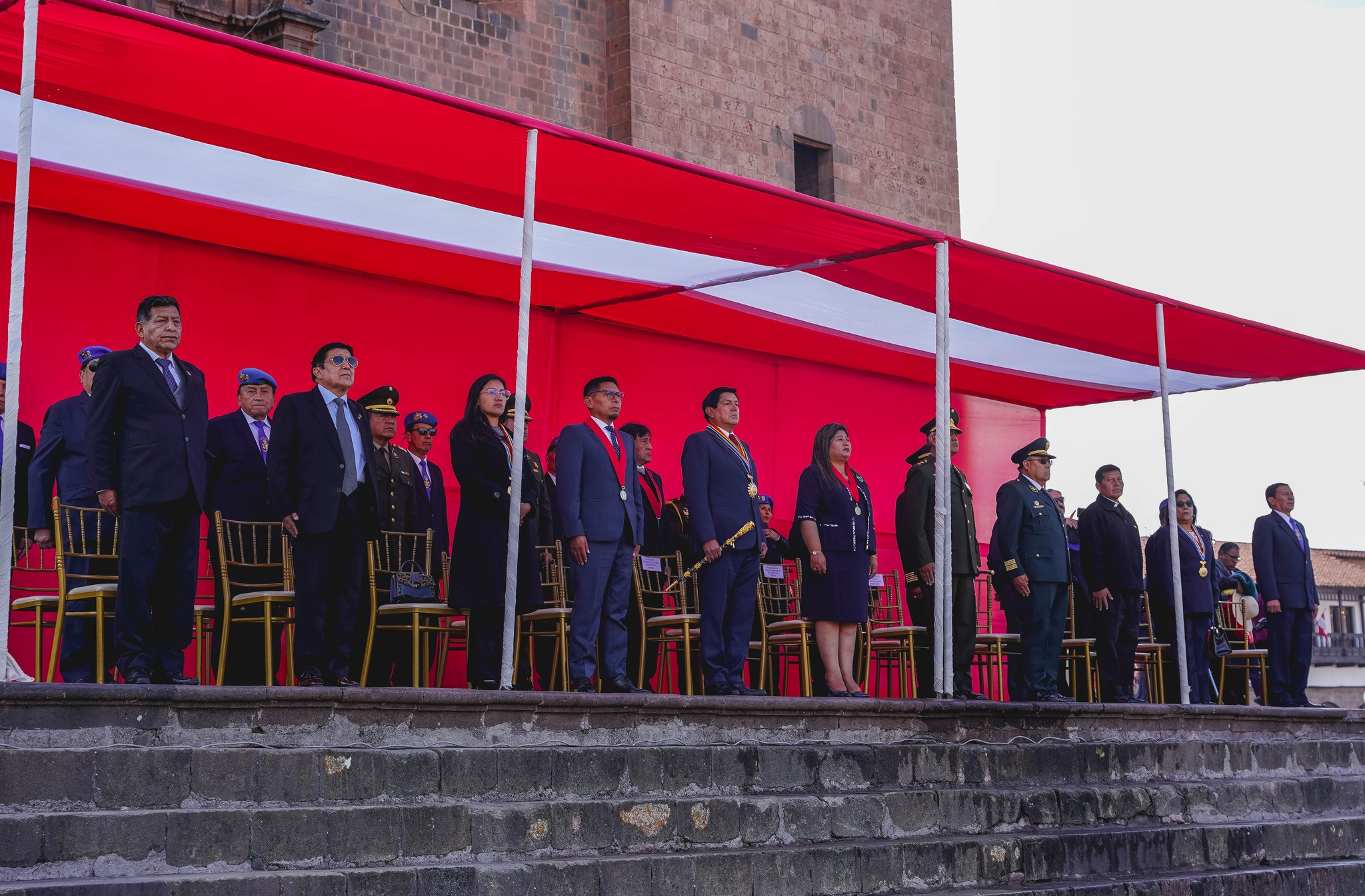 Corte Superior de Justicia de Cusco participó en el izamiento del Pabellón Nacional y desfile dominical por el Día del Juez y la Jueza