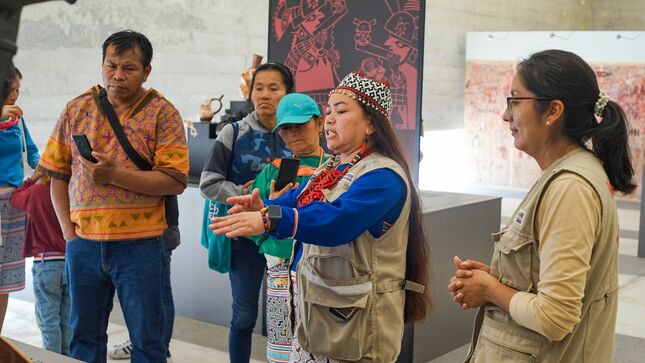 Ministerio de Cultura: Familias Shipibo-konibo de Cantagallo disfrutaron guiado en su lengua materna en el Museo Pachacamac