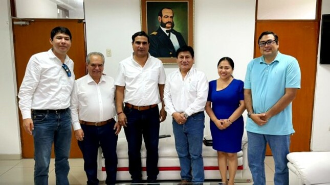 Gobernador Luis Neyra coordina trabajo con congresistas por Piura