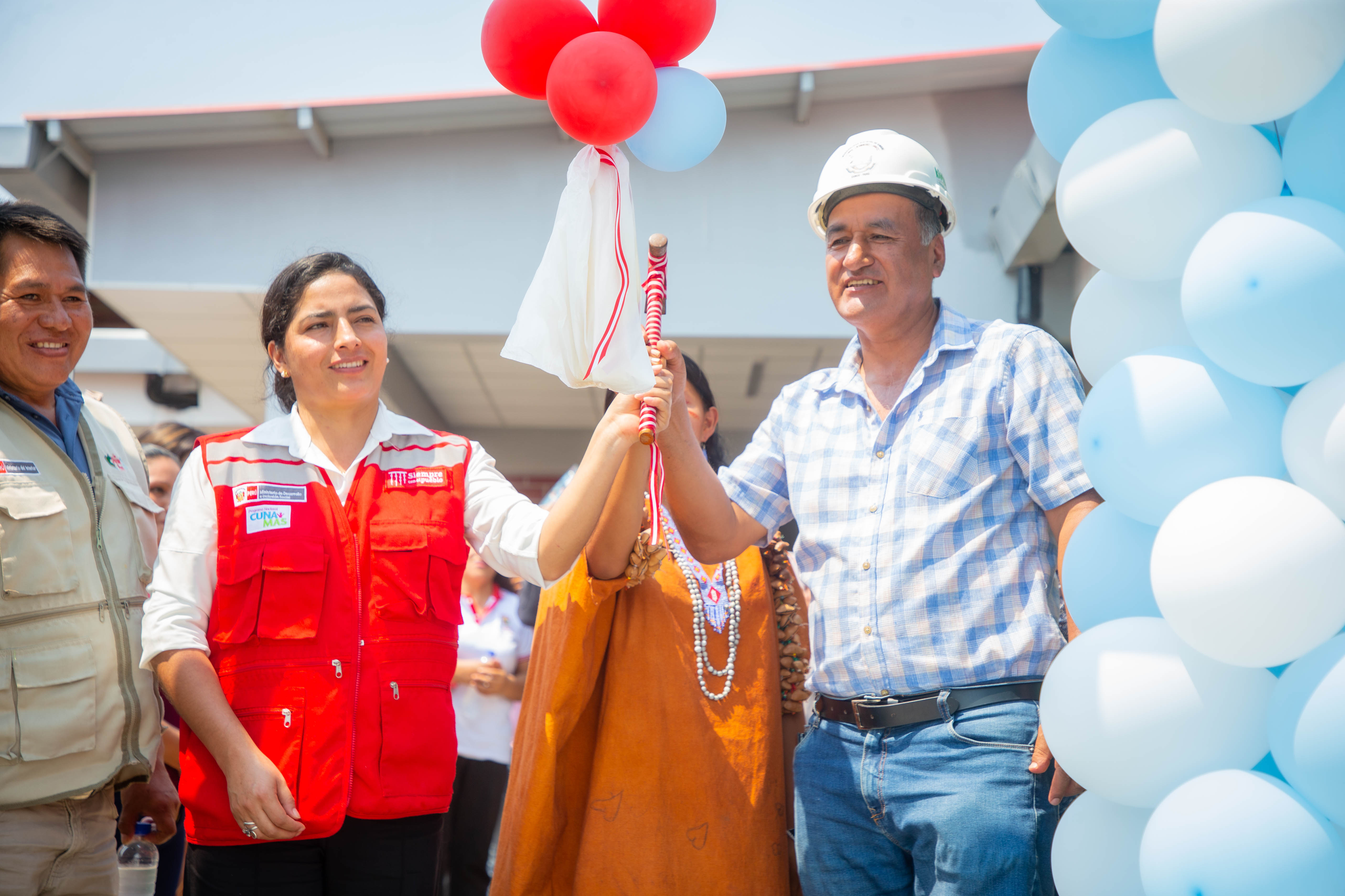 Inauguración de moderna infraestructura de "Cuna Más" en el sector circunvalación