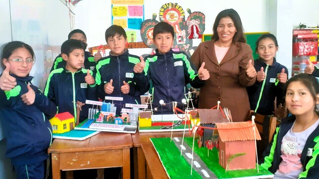Estudiantes de la I.E. José Gálvez de Chilca expusieron maquetas ingeniosas que promueven la generación y el uso eficiente de la energía