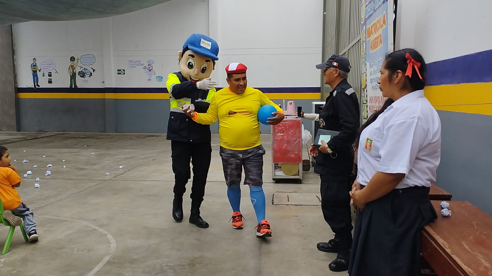 Serenos compartieron su labor con los niños del jardín "Jesús Educador"