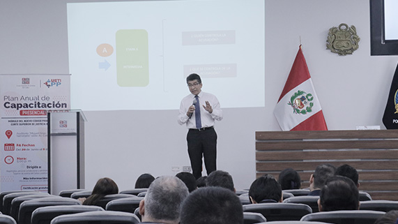 Corte Superior del Callao realizó conferencia sobre el control de la acusación fiscal que fue dictada por juez superior Miguel Castañeda Moya