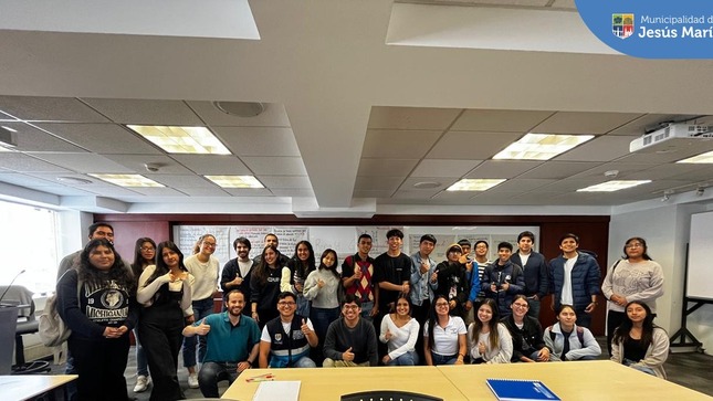 ✅ El programa municipal Jóvenes en Acción, realizó exitosamente el “Taller de Nivelación” en coordinación 🫱🏽‍🫲🏼 con la Universidad del Pacífico (Lima, Perú)
🙋🏽‍♀️🙋🏻‍♂️ Nuestros jóvenes jesusmarianos pudieron participar de esta iniciativa pensada especialmente para que desarrollan sus capacidades y destrezas.
#JesúsMaríaSomosTodos 🙌🏻