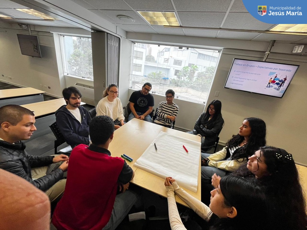 ✅ El programa municipal Jóvenes en Acción, realizó exitosamente el “Taller de Nivelación” en coordinación 🫱🏽🫲🏼 con la Universidad del Pacífico (Lima, Perú)
🙋🏽♀️🙋🏻♂️ Nuestros jóvenes jesusmarianos pudieron participar de esta iniciativa pensada especialmente para que desarrollan sus capacidades y destrezas.
#JesúsMaríaSomosTodos 🙌🏻