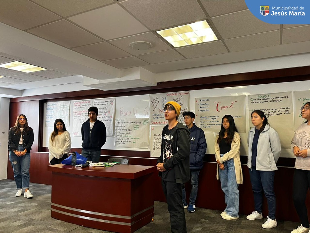 ✅ El programa municipal Jóvenes en Acción, realizó exitosamente el “Taller de Nivelación” en coordinación 🫱🏽🫲🏼 con la Universidad del Pacífico (Lima, Perú)
🙋🏽♀️🙋🏻♂️ Nuestros jóvenes jesusmarianos pudieron participar de esta iniciativa pensada especialmente para que desarrollan sus capacidades y destrezas.
#JesúsMaríaSomosTodos 🙌🏻