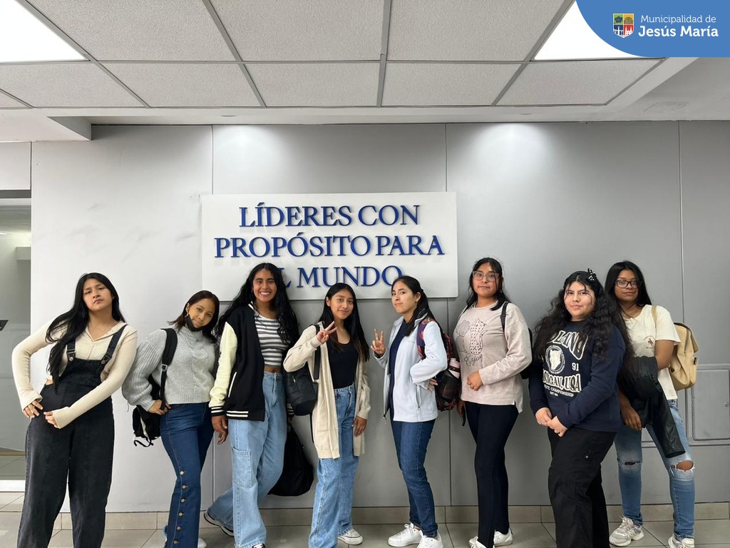 ✅ El programa municipal Jóvenes en Acción, realizó exitosamente el “Taller de Nivelación” en coordinación 🫱🏽🫲🏼 con la Universidad del Pacífico (Lima, Perú)
🙋🏽♀️🙋🏻♂️ Nuestros jóvenes jesusmarianos pudieron participar de esta iniciativa pensada especialmente para que desarrollan sus capacidades y destrezas.
#JesúsMaríaSomosTodos 🙌🏻
