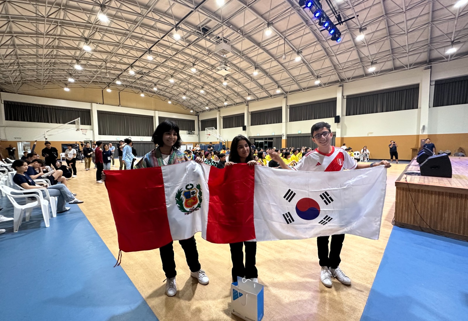 INACAL: escolares peruanos ganan medalla de oro en olimpiada internacional de normalización en Corea del Sur