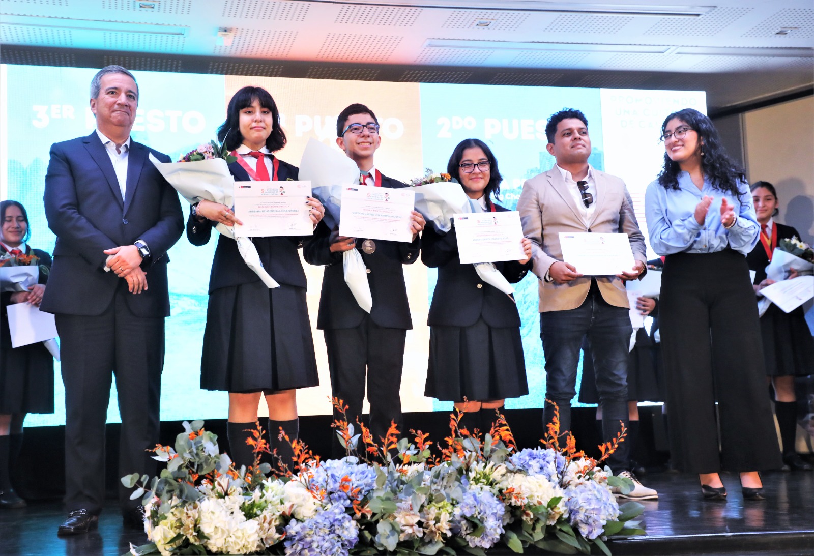 INACAL: escolares peruanos ganan medalla de oro en olimpiada internacional de normalización en Corea del Sur