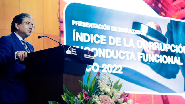 La Contraloría General de la República presentó hoy los resultados del Índice de Corrupción e Inconducta Funcional (INCO) 2022, y entre las principales conclusiones figura que hay 198 entidades públicas que registraron puntajes altos y muy altos en niveles de corrupción durante el año pasado, mientras que las entidades de los sectores de intervención (que comprende los tres niveles de gobierno) de Transporte, Educación, Salud, Vivienda e Interior fueron las más perjudicadas por este flagelo.