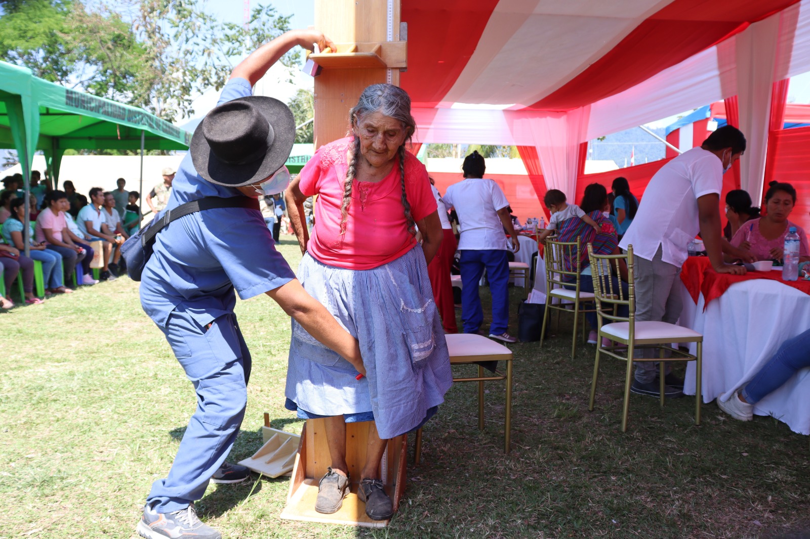 JCFFAA supervisa en la Acción Cívica Multisectorial realizado en el distrito de Canayre