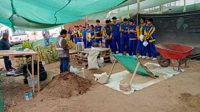 Escolares del "Hogar Infantil" fueron capacitados en el cultivo y cuidado de plantas en visita al vivero municipal