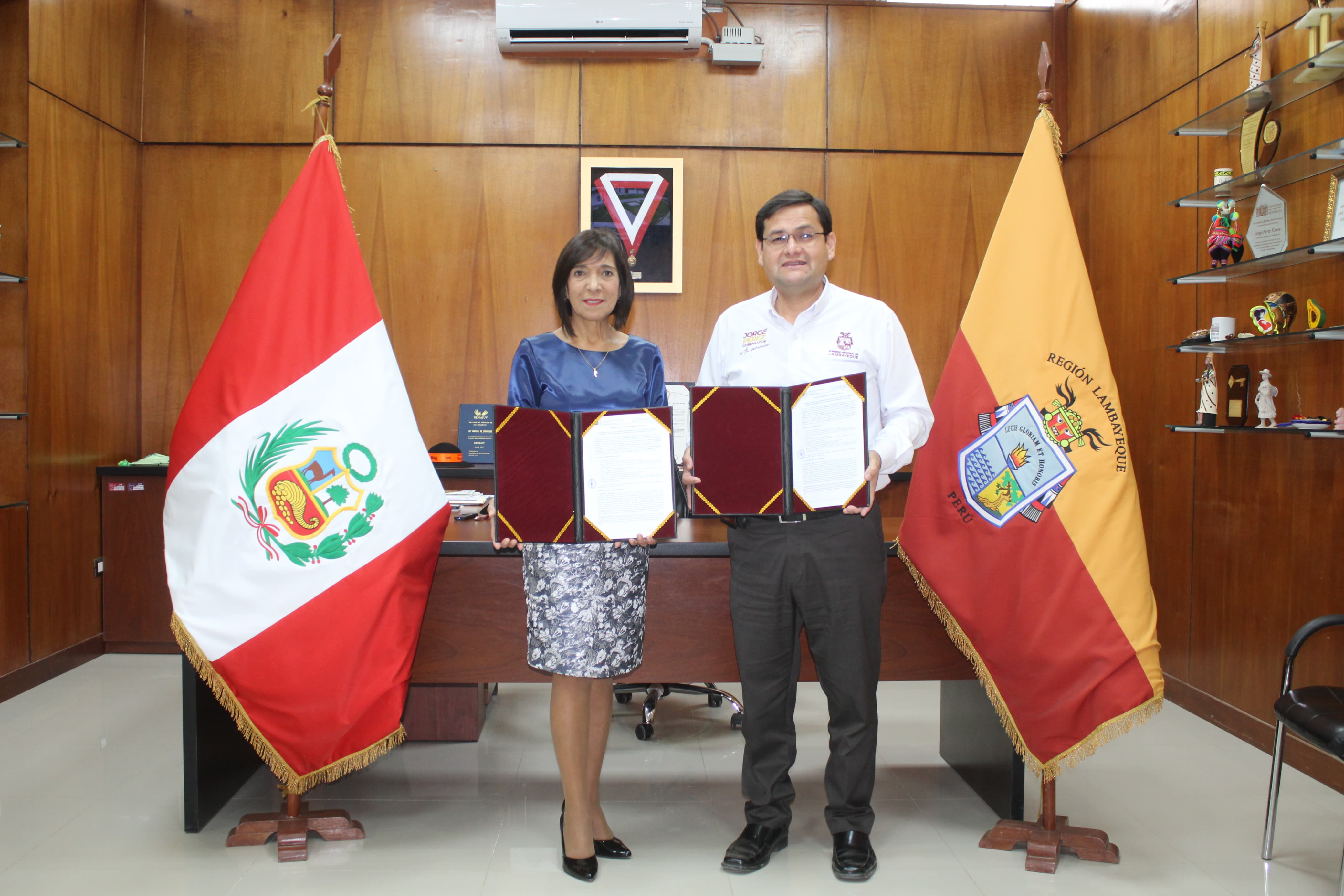 MPCH Y GORE firman convenio para adquirir maquinaria de recolección de residuos sólidos