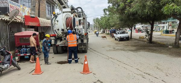 Solucionan Colapso De Desague En Av. Ramón Castilla