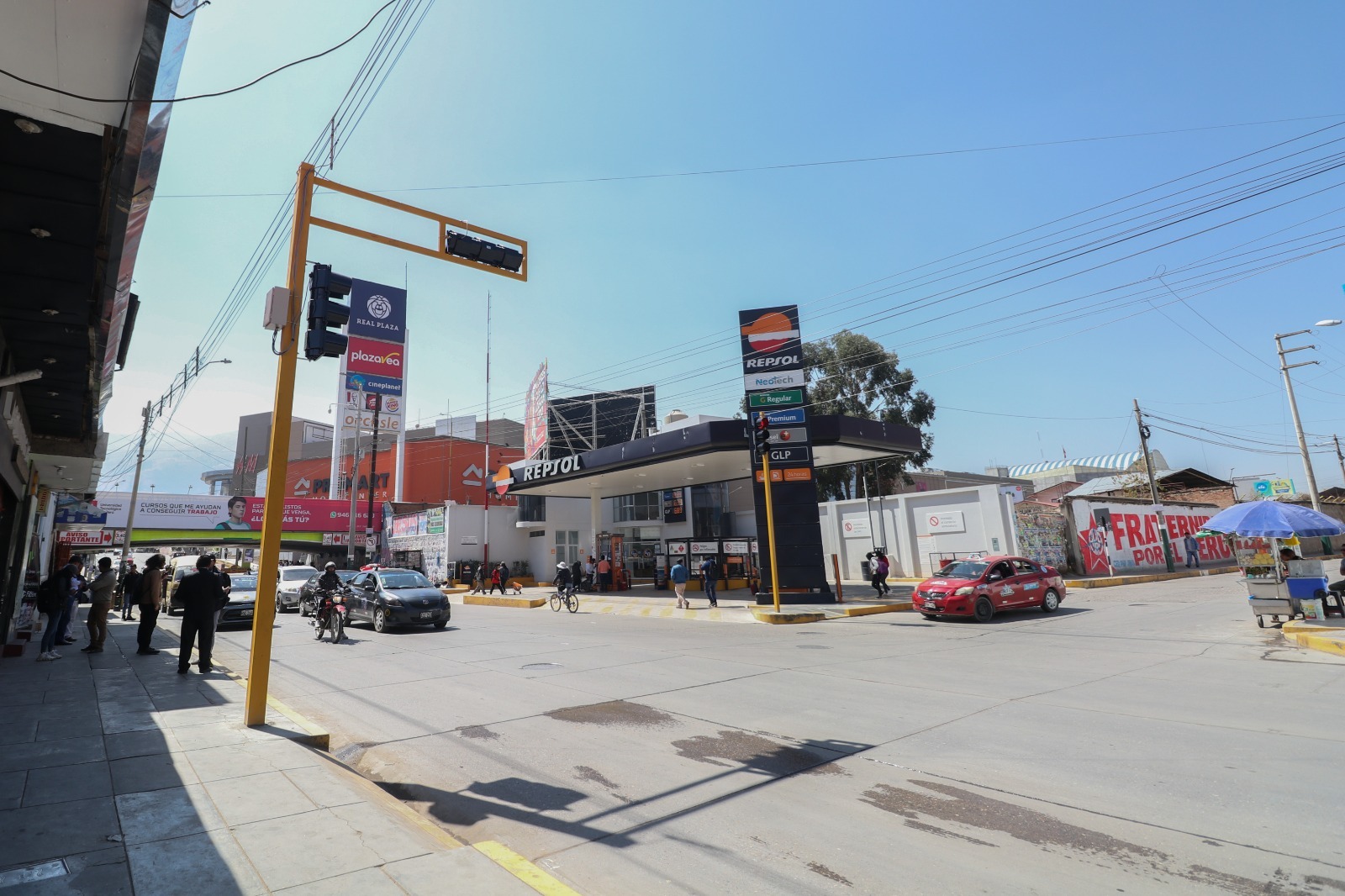 Nuevos semáforos libera esquina congestionada