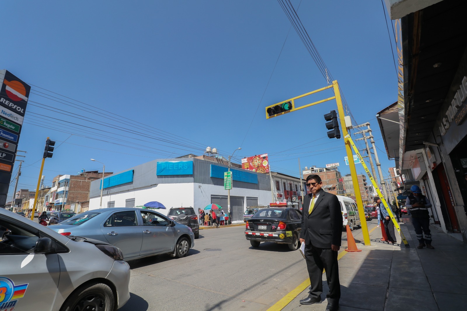 Nuevos semáforos libera esquina congestionada