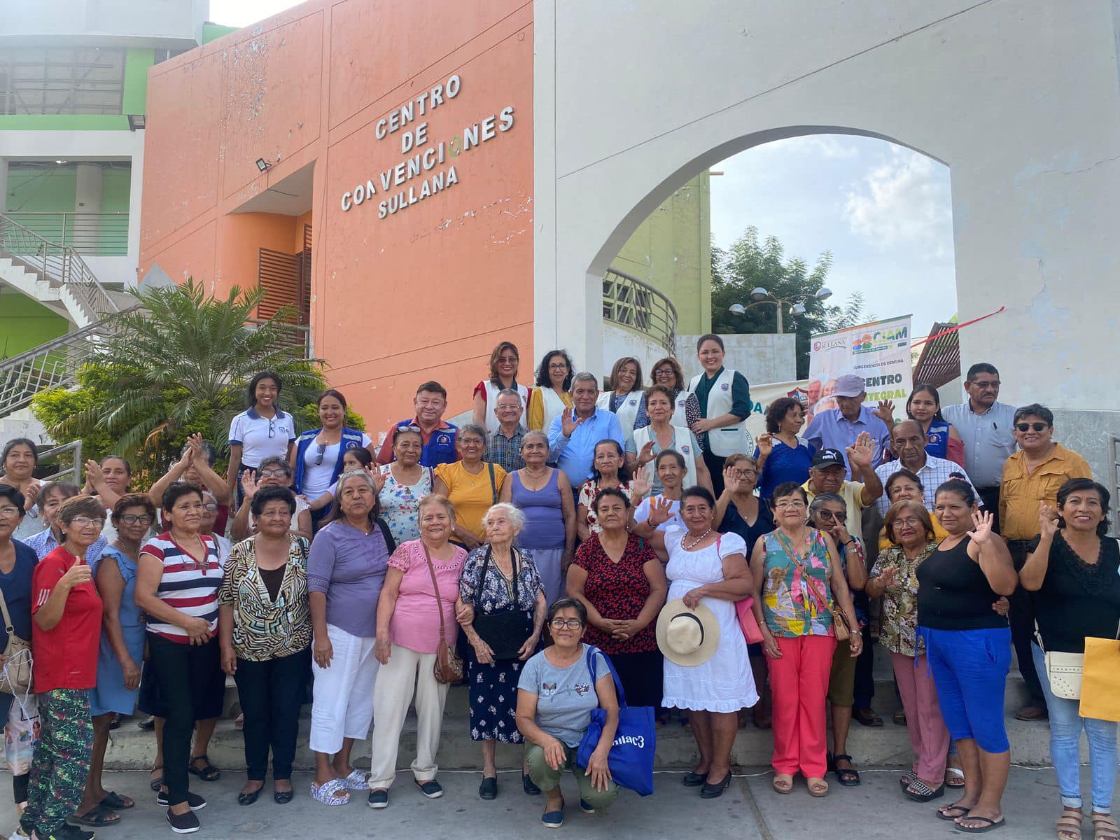 ALCALDE INAUGURA BAILETÓN POR EL “DÍA DEL ADULTO MAYOR