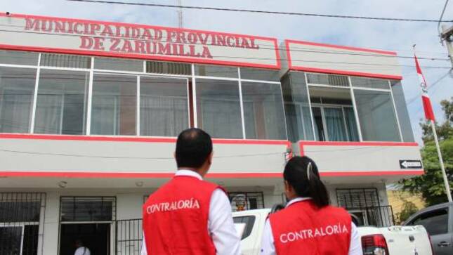 La Contraloría General de la República reveló que la Municipalidad Provincial de Zarumilla declaró desierta indebidamente la segunda convocatoria del procedimiento de selección para la obra de mejoramiento de transitabilidad vial y peatonal de la calle Tumbes, entre las intersecciones de la calle Abad Puell y Av. Río Cénepa y calles aledañas en el AA.HH. pozo elevado del distrito de Zarumilla, con un primer valor referencial por S/557 391.
