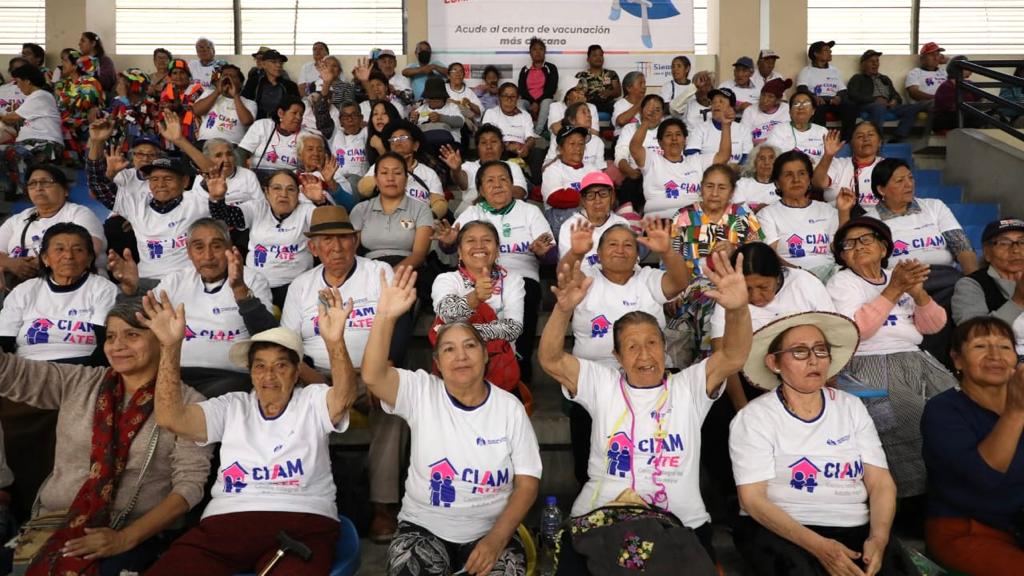 Diris Lima este Minsa acercó servicios de salud y vacunación a más de 800 adultos mayores