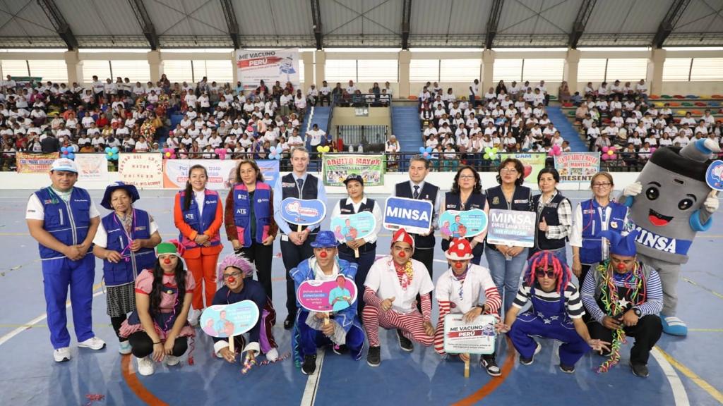 Diris Lima este Minsa acercó servicios de salud y vacunación a más de 800 adultos mayores