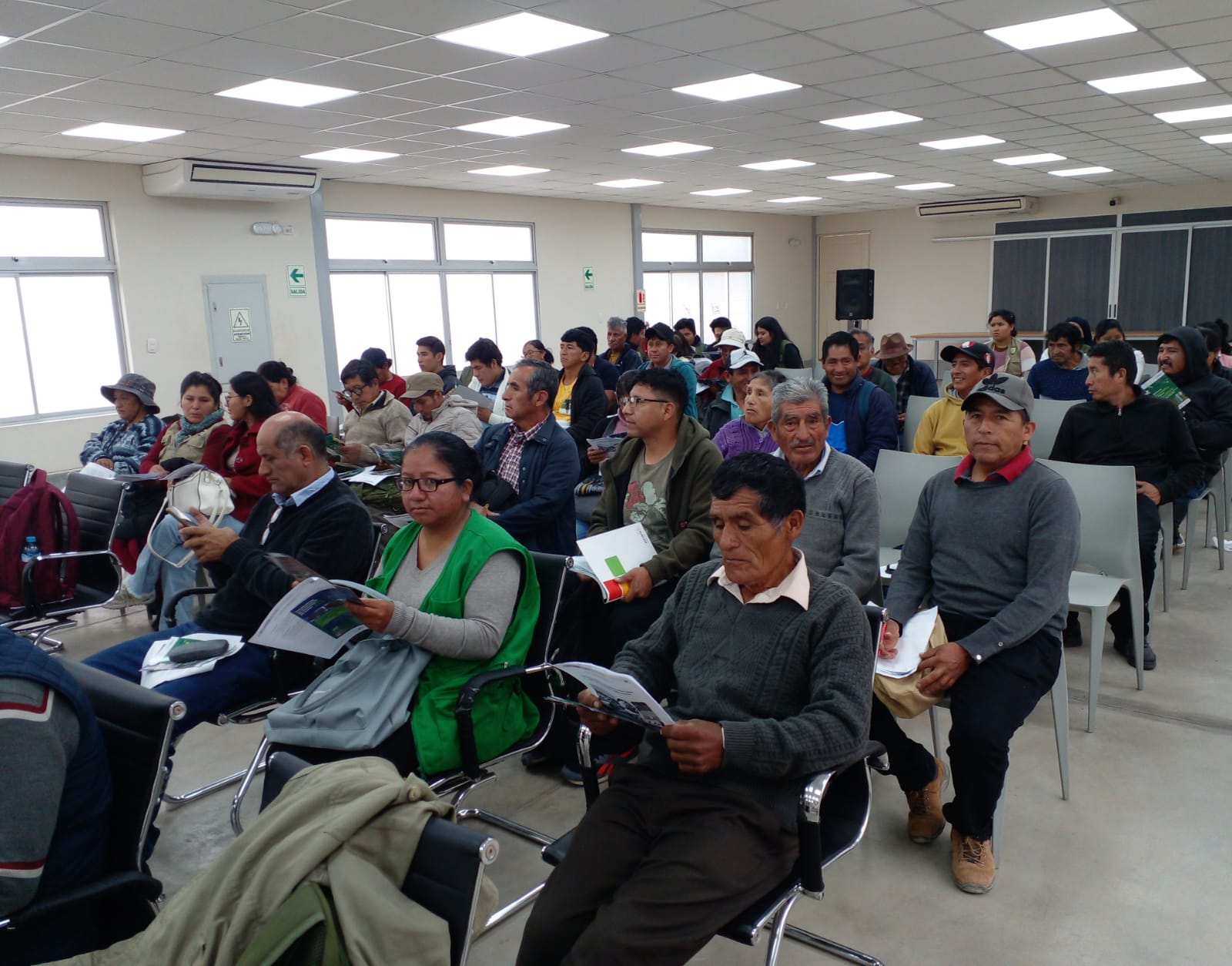 INIA CAPACITA a AGRICULTORES de SURCO