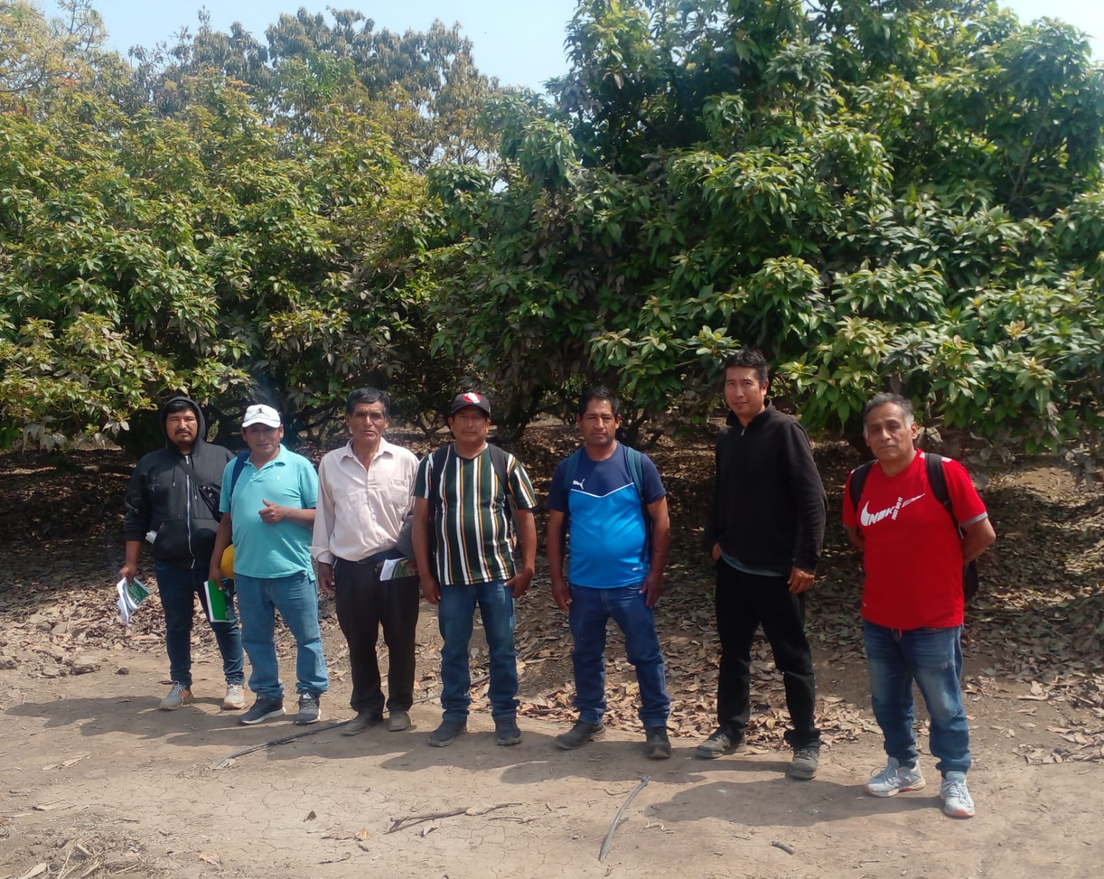 INIA CAPACITA a AGRICULTORES de SURCO