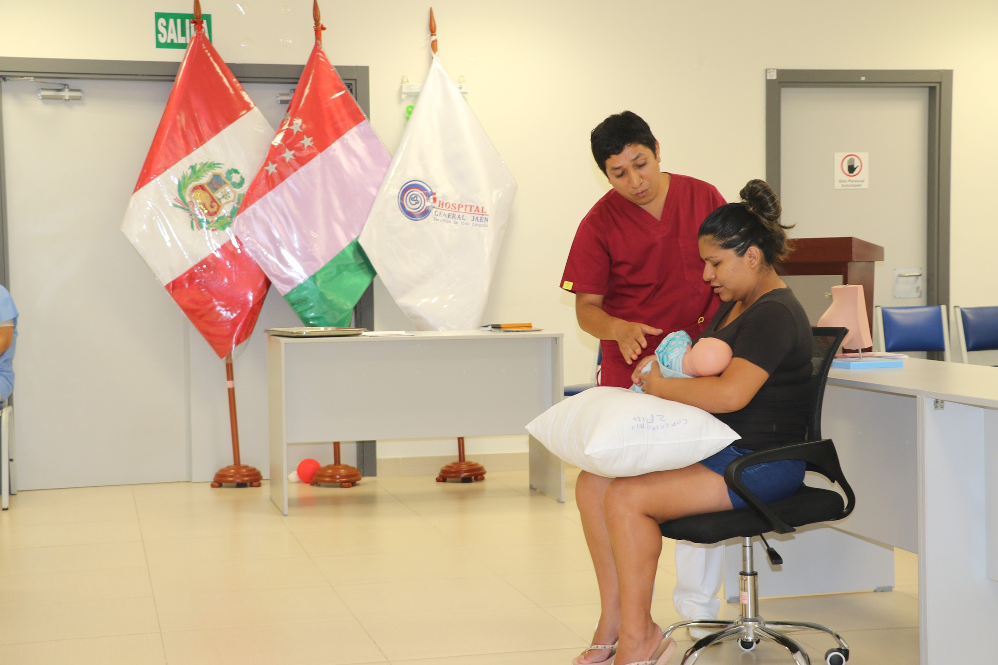 HGJ brinda Psicoeducación a gestantes del programa materno neonatal