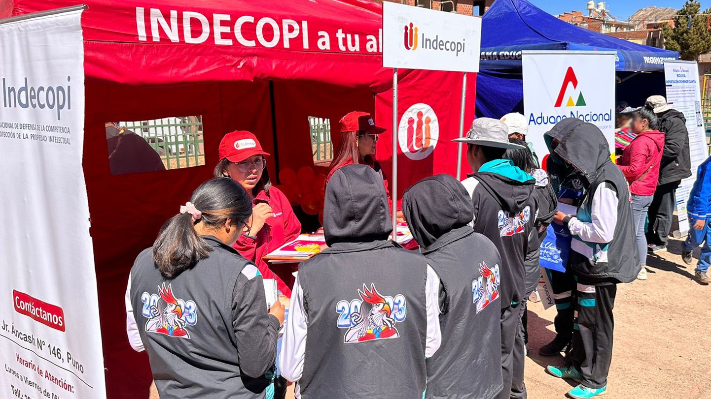 El Indecopi asesoró a emprendedores y creadores peruanos y bolivianos sobre la importancia del registro de marca y el derecho de autor