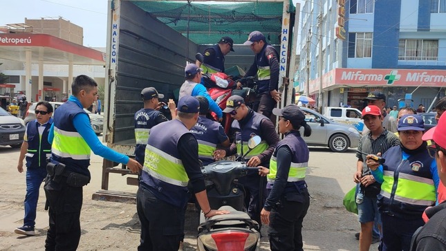 Municipalidad de chiclayo realiza mega operativo conjunto en inmediaciones del parque Las Fuentes