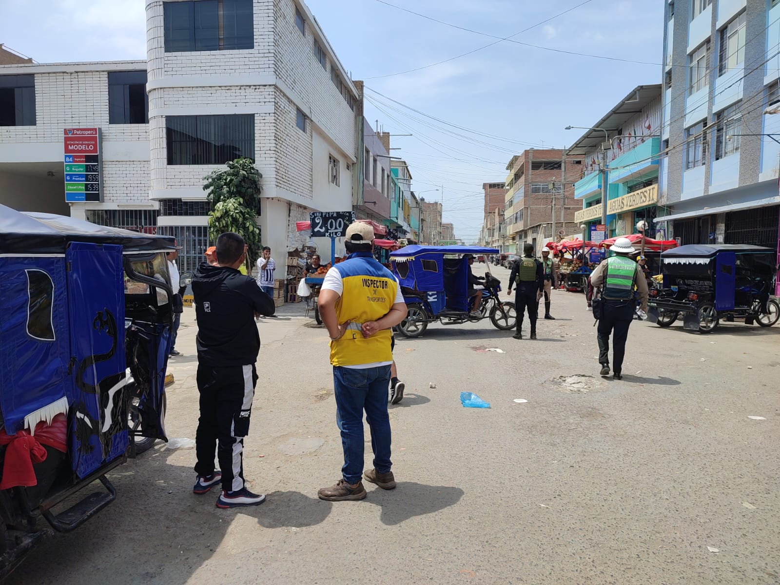 Municipalidad de chiclayo realiza mega operativo conjunto en inmediaciones del parque Las Fuentes
