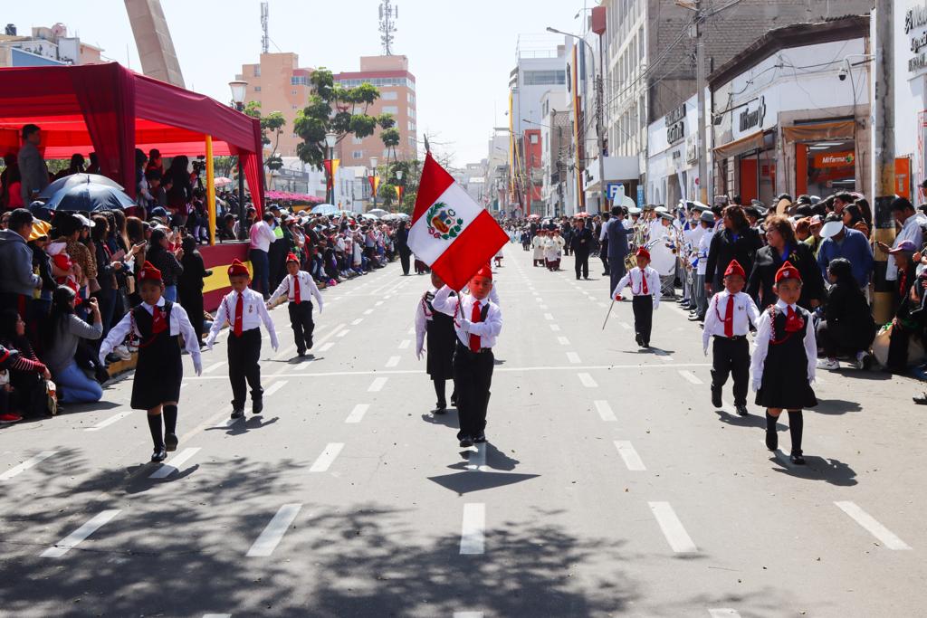 Ofrenda de la niñez en homenaje a la reincorporación de Tacna a la Patria