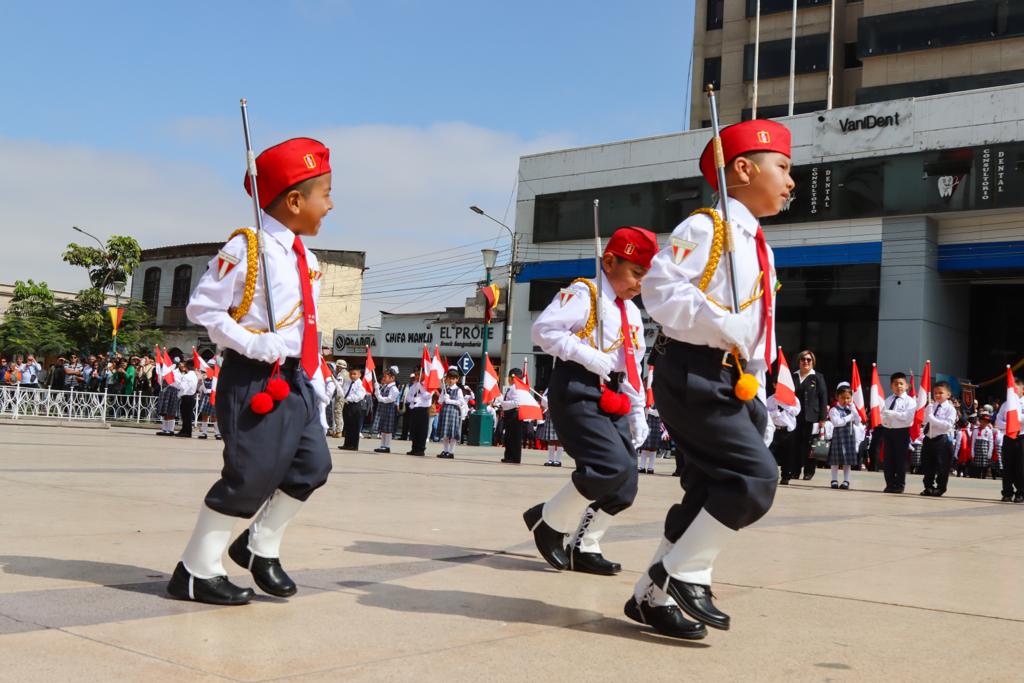 Ofrenda de la niñez en homenaje a la reincorporación de Tacna a la Patria