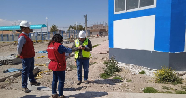 Mediante un control concurrente, la Contraloría General detectó un posible perjuicio y sobrevaloración de costos por más de S/ 833 mil 919, además de deficiencias de construcción en la obra de mejoramiento del instituto Pedagógico Pedro Monge Córdova, provincia de Jauja, para el cual el Gobierno Regional de Junín ha destinado un presupuesto superior a los S/ 17 millones.