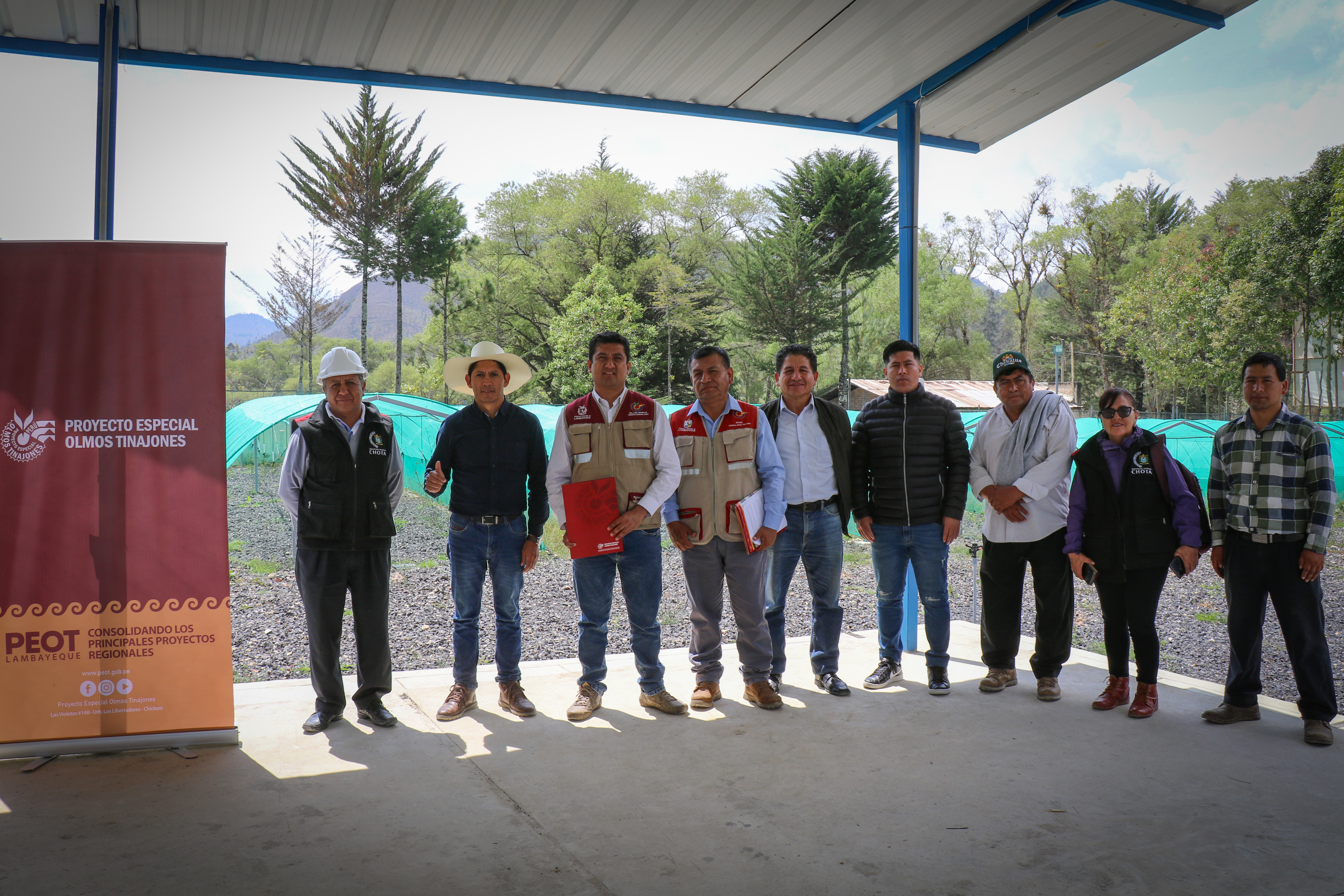 Recepción de vivero por parte de autoridades de Conchán