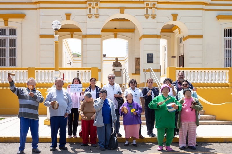 archivo jpg imagen de adultos mayores