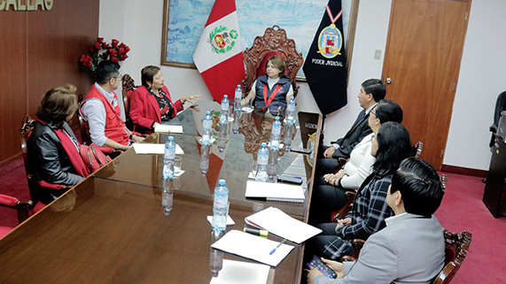 Presidenta de la Corte Superior de Justicia del Callao, Teresa Soto, recibió visita de viceministra de la mujer, Carmen Loli