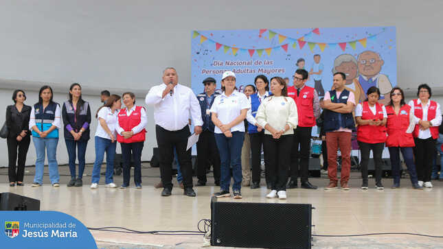 En Jesús María celebramos a nuestros abuelitos, con el gran festival "Al son de la experiencia". ✨ Los vecinos asistentes disfrutaron de una gran variedad de servicios médicos gratuitos 🩺 y actividades preparadas especialmente para ellos.
“𝑻𝒖 𝒗𝒊𝒅𝒂 𝒆𝒔 𝒖𝒏 𝒕𝒆𝒔𝒐𝒓𝒐 𝒅𝒆 𝒆𝒙𝒑𝒆𝒓𝒊𝒆𝒏𝒄𝒊𝒂𝒔 𝒒𝒖𝒆 𝒊𝒍𝒖𝒎𝒊𝒏𝒂𝒏 𝒏𝒖𝒆𝒔𝒕𝒓𝒐 𝒄𝒂𝒎𝒊𝒏𝒐” 
#JesúsMaríaSomosTodos