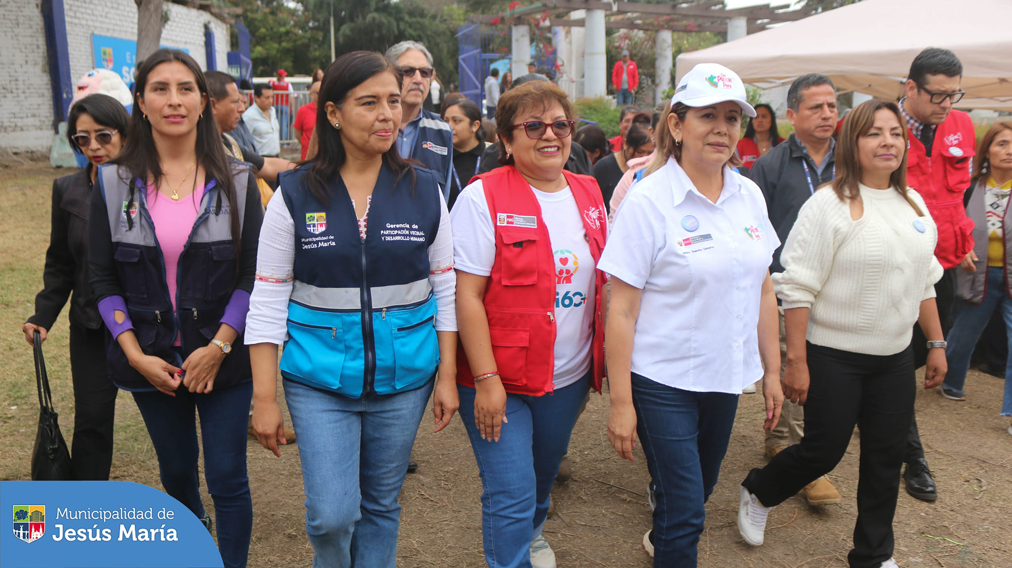 En JesΓΊs MarΓa celebramos a nuestros abuelitos, con el gran festival "Al son de la experiencia". β¨ Los vecinos asistentes disfrutaron de una gran variedad de servicios mΓ©dicos gratuitos π©Ί y actividades preparadas especialmente para ellos.
βπ»π πππ
π ππ ππ ππππππ π
π ππππππππππππ πππ ππππππππ πππππππ ππππππβ
#JesΓΊsMarΓaSomosTodos