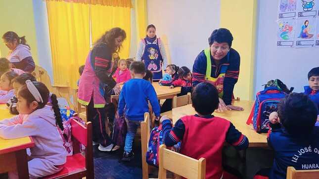 Niños de la institución educativa "José Olaya" conocieron de cerca la labor de la DEMUNA