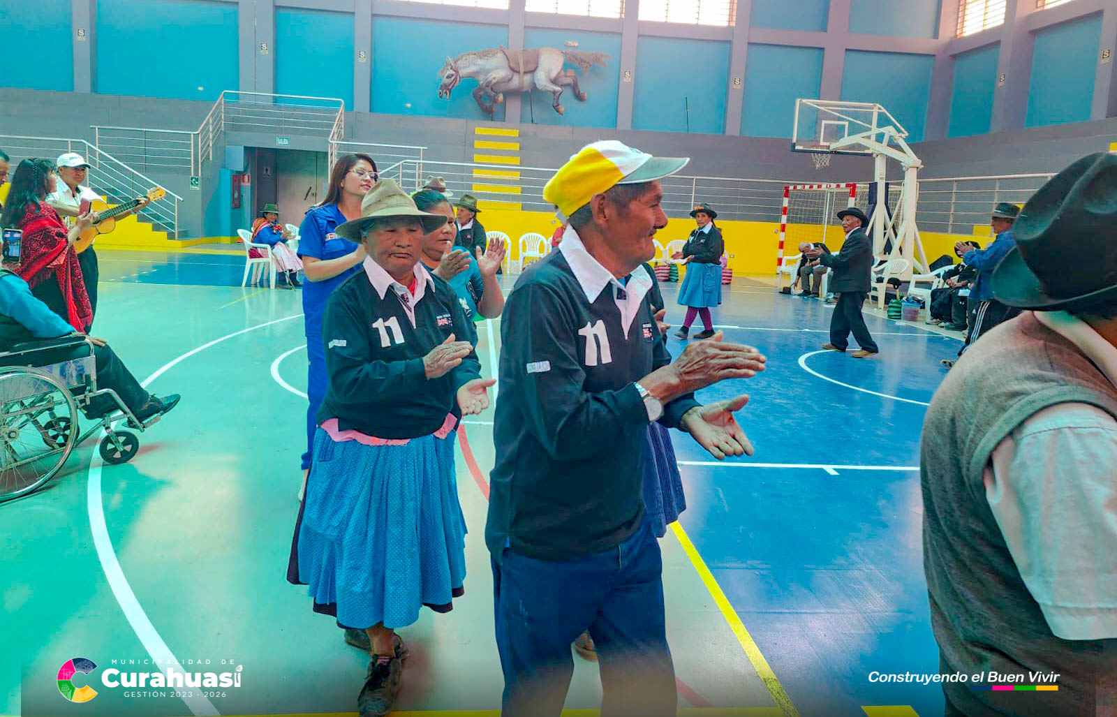 Homenaje a Nuestros Adultos Mayores de Curahuasi.