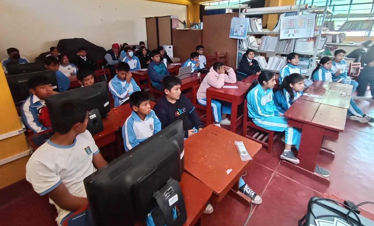Municipalidad provincial continúa con su intensiva campaña de educación vial en colegios 