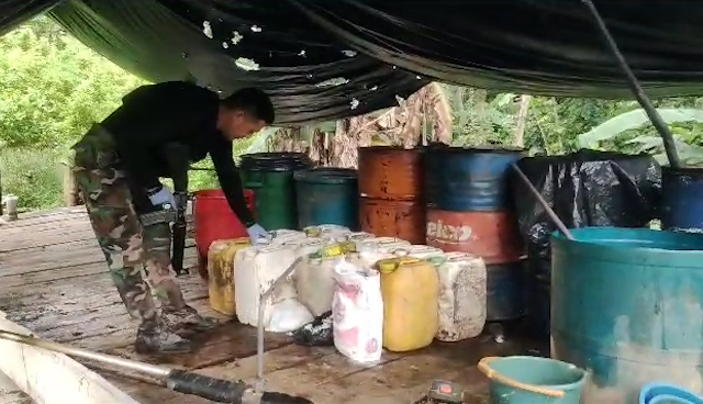 En operativo “Ciclón Putumayo” efectivos decomisaron sulfato de cocaína, hoja de coca e insumos químicos. Además, destruyeron cuatro laboratorios de droga.