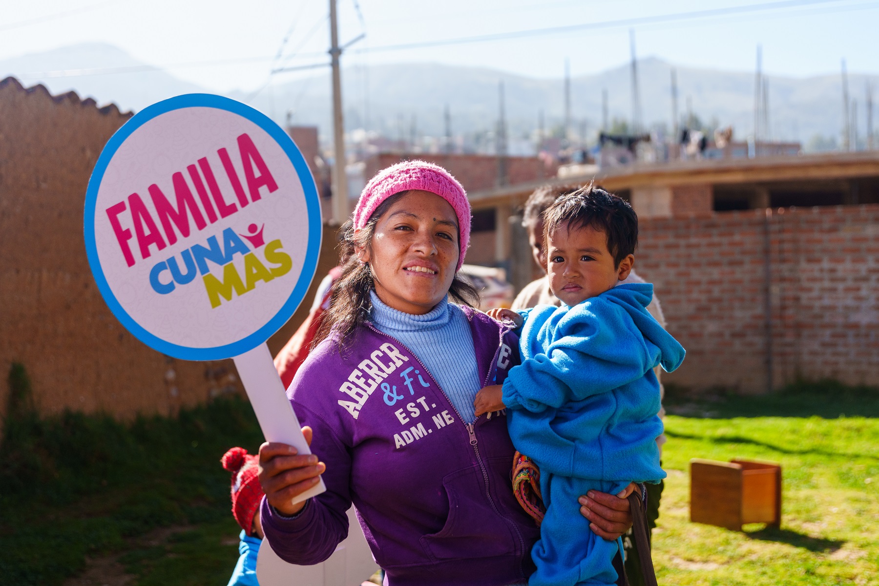 niñas y niños participan en la estrategia “Cuna Más, con punche contra la anemia”