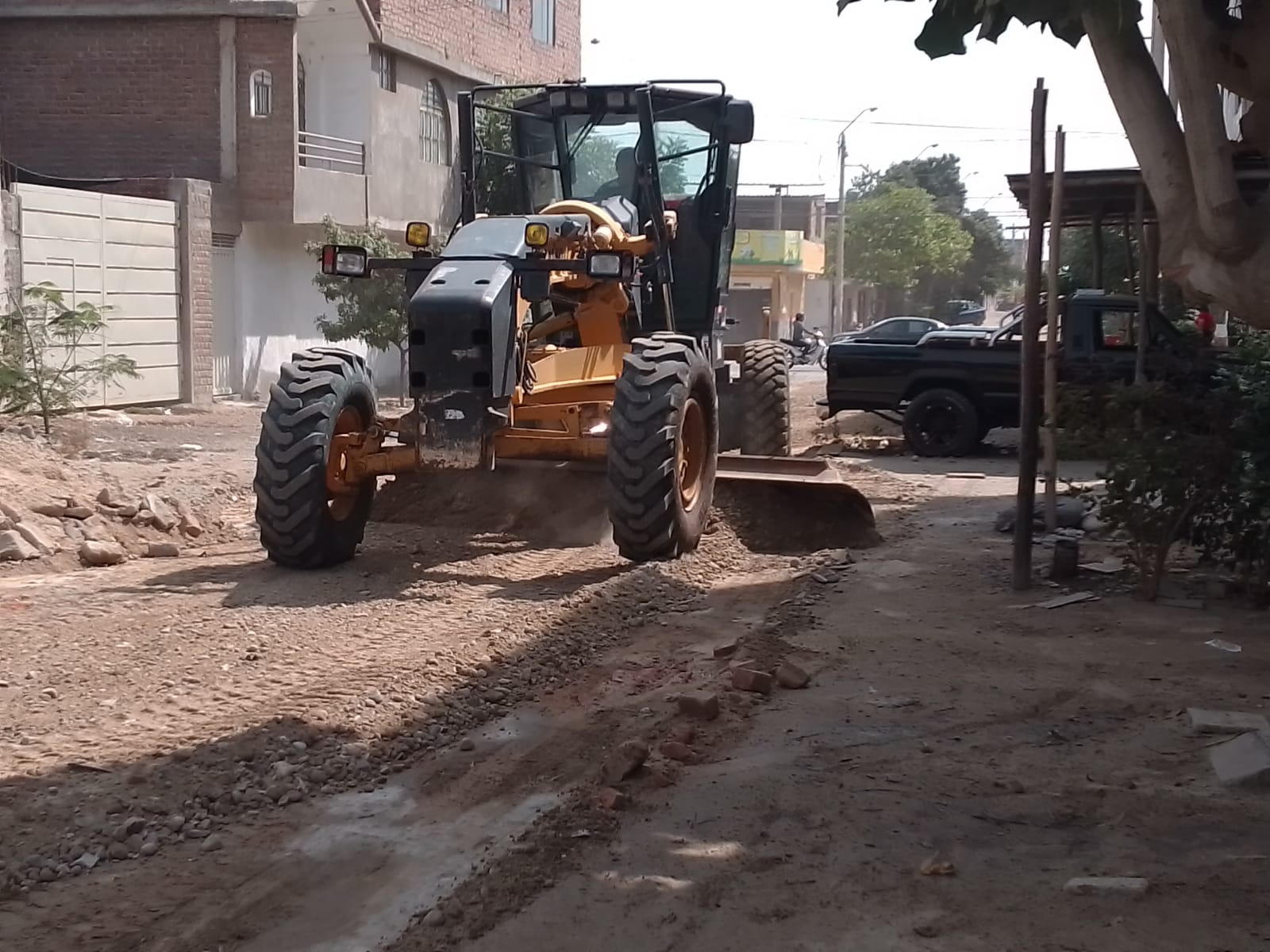 Municipalidad Realiza Mantenimiento y Nivelación en A.H. “9 DE OCTUBRE"